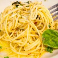 Aglio Olio Pasta · Fresh basil, fresh garlic, extra virgin olive oil & spices