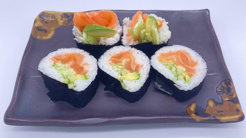 Salmon Avo/Cucumber Roll · Salmon,Avocado,Cucumber