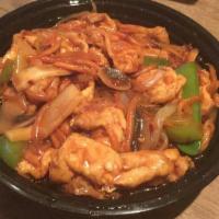 Szechuan Triple Delight · Spicy. Shrimp, chicken and beef with fresh vegetable in Szechuan sauce.