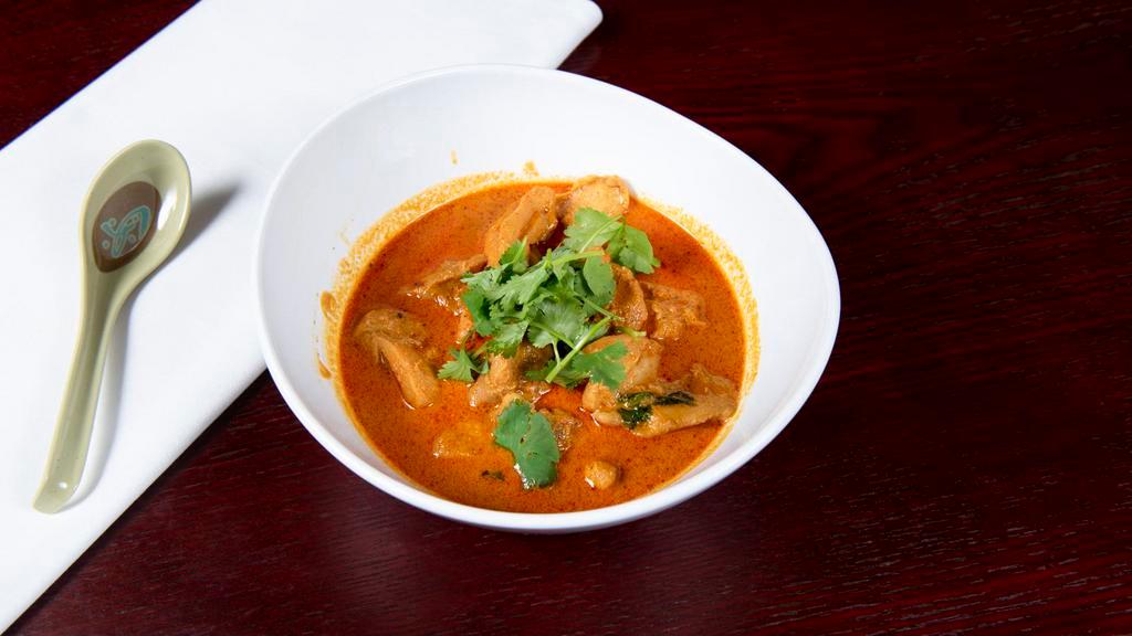 Malaysian Chicken Curry · Gluten-free. Malaysian chicken curry in our special chef curry sauce.
