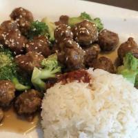 Sesame Soy Nugget · Soy nugget, broccoli with tasty sweet and sour brown sauce, sesame seed.