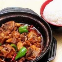 Braised Chicken Rice(Spicy)黄焖鸡米饭 · Chicken，Potatoes, peppers, rice.Spicy.mushroom