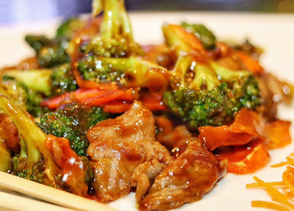 Broccoli · Stir fried chicken or beef with broccoli in brown sauce. Shrimp ($5 upcharge)