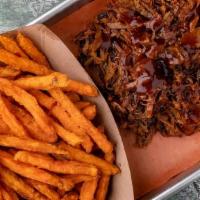 Kid'S Bbq Platter · Includes 1 side * Choice of Pulled Chicken, Pulled Pork, Chopped Beef Brisket or Ribs