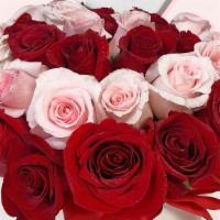 True Romance Box · Turn up the heat on a new romance or a lifelong love affair - with this premium roses box.
T...