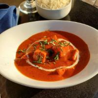 Paneer Makhani · Cottage cheese cubes simmered in onion, tomato curry with ginger garlic and kastoori methi.