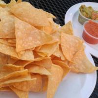 Chips & Salsa With Guacamaole · 