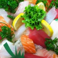 Special · Au rang roll, spicy tuna roll, California roll, nigiri (20 PCs) and sashimi (40 PCs).
