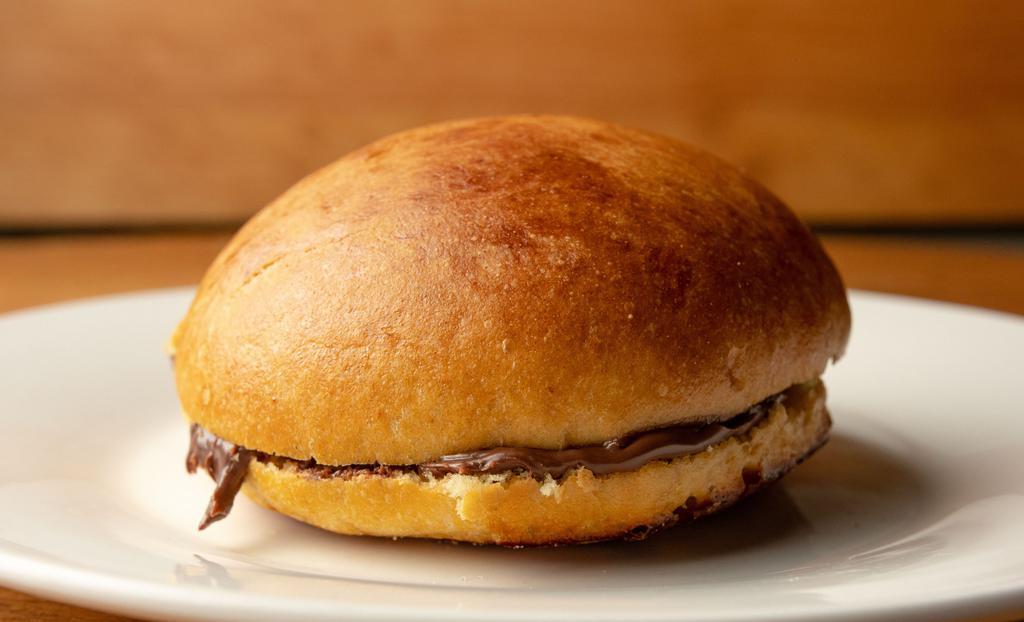 Pan Brioche - Pan Brioche Nutella · Pan Brioche filled with Nutella or Orange or Stawberry Jam. Select the option.