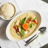 Green Curry(Choice Of Meat) · Fresh basil, bell pepper, and bamboo.