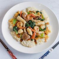 Pan Fried Rice Noodles Combination · Shrimp, scallop, calamari, chicken, beef, white onion, bamboo, broccoli, baby corn, mushroom...
