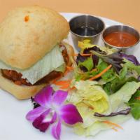 Veggie Burger Sandwich · Served on ciabatta bread with lettuce, tomato, jicama. Choice of  lettuce and organic mixed ...