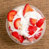 Strawberries With Cream (Fresa Con Crema) · 