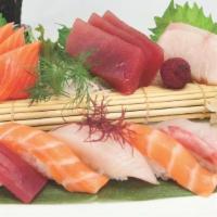 Sushi & Sashimi Combo · 10 pcs sashimi, 5 pcs sushi & 1 California roll