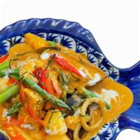 Shu Shee Seafood · Medium. Squid, shrimp, crab meat and scallops with house curry sauce garnished with asparagu...