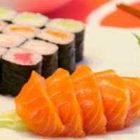 Salmon Maki · Total 16 pieces of salmon,tuna, crab, cucumber roll & 5 pieces of salmon sashimi