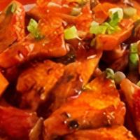 Chili Paneer (Dry) · Paneer sautéed with green chilies, soy-ginger flavor.