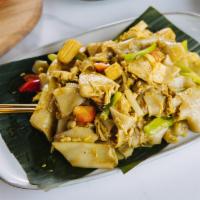 Yellow Curry Flat Noodle · Flat noodle stir fried with your choice of meats, egg, onion, celery, carrot, curry powder, ...