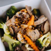 Broccoli Garlic · Your choice of meats stir fried with broccoli, carrot, mushroom, garlic, and special house-m...