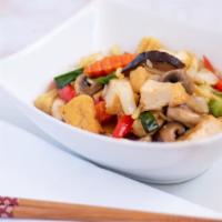 Ginger Dish · Your choice of meats stir fried with fresh ginger, carrot, green onion, white onion, bell pe...