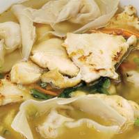 Wor Wonton Soup Bowl · Chicken wontons in broth with wok-seared chicken breast, scallions, carrots, and spinach.