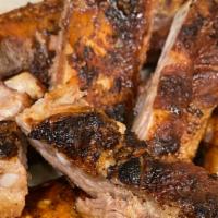  Whole Bbq Pork Ribs  · Costela de porco.