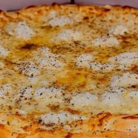 Small Ny White · Traditional NY pizza with garlic and oil, topped with Ricotta, Mozz and Oregano