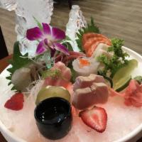 Sashimi Entrée · 16 pieces of assorted sashimi