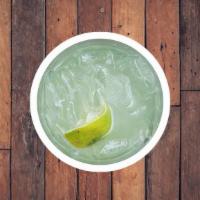 Limonada Fresca · Freshly squeezed lemonade/Limeade, sweetened with real sugar cane, served over ice
