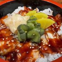 Unagi Boru  · Six pieces of sliced grilled unagi on sushi rice, served with pickles.
