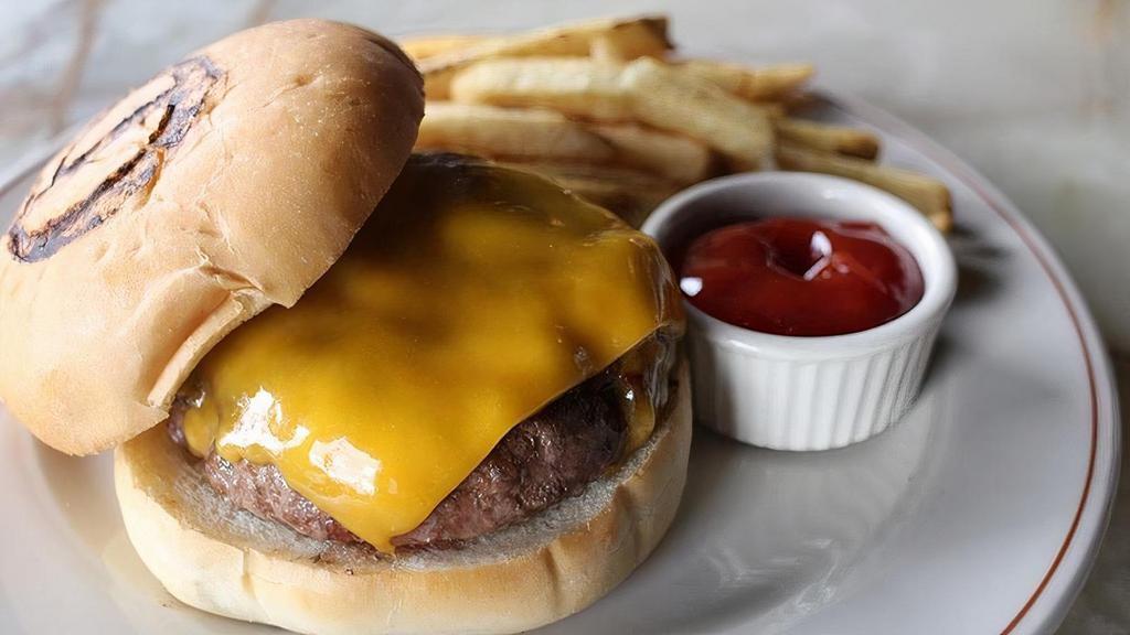 Daniel'S Prime Cheeseburger · quarter pound USDA Prime beef, Schwartz Brothers Bakery organic bun, french fries