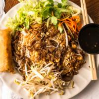Vermicelli With Combination Shrimp, Chicken, Pork And Eggrolls · 