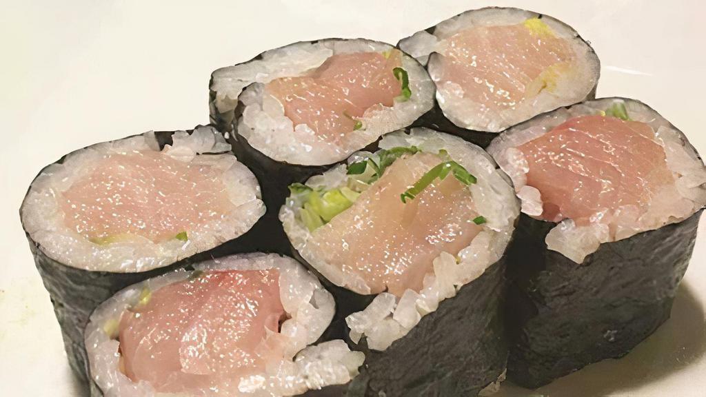 Yellow Tail Roll · Yellow tail and green onion inside, with seaweed outside.
(6 pieces per order.)