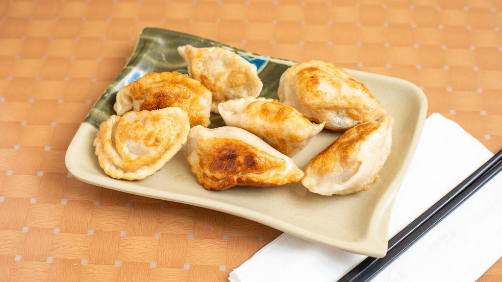 Pork Dumplings / 水饺 · 8 pieces.
