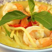 Green Curry · Light coconut green curry with peas, bamboo shoots, peppers and basil leaves.
*medium spicy*...