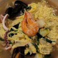 우동 / Udon · Noodles in a seafood broth soup