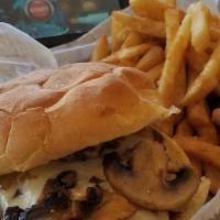 Beef & Beer Bbq Burger · Grilled mushrooms and onions, 3 cheeses, BBQ and a touch of beer.