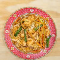 Shrimp Lo Mein · Served with fried or steamed rice and choice of egg roll or soda.