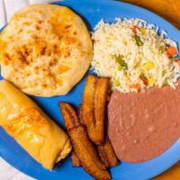 Combinación Salvadoreña · A chance to savor the most typical Salvadoran cuisine consistng of one chicken tamale, one p...
