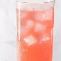 Xl Pink Lemonade 32 Oz · Refreshing strawberry (pink) lemonade