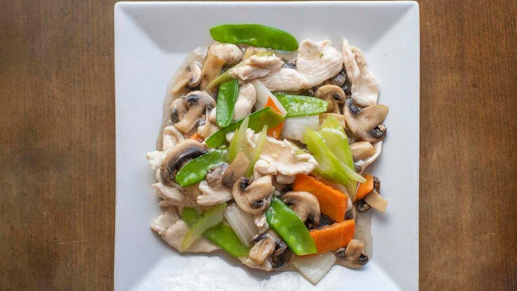 Moo Goo Gai Pan · Chicken saute with vegetables in a special white sauce.