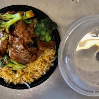 Beef With Broccoli Lunch Special · Served with choice of rice and side.