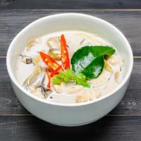 Tom Kha Chicken Soup (Vegan) · Thai coconut broth with Chicken, bell peppers, onions, carrots, & mushrooms.
Gluten free fri...
