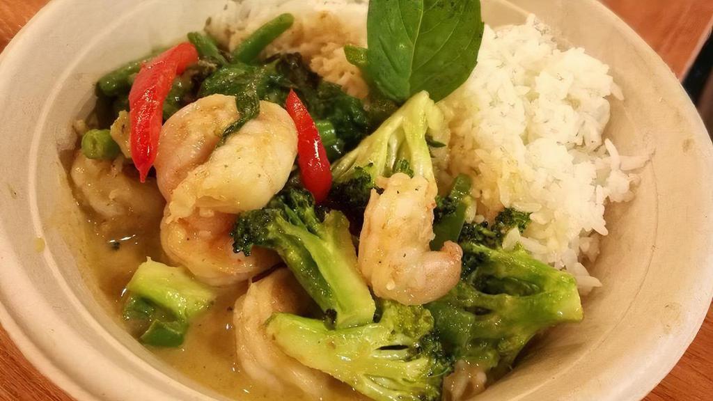 Green Curry · Choice of meat, green curry sauce, bell pepper, green bean, broccoli, basil, and jasmine rice.