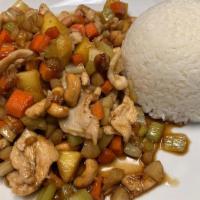 Cashew Chicken · celery, carrots, water chestnuts, onions, pineapples and dried chilies (t)(n)