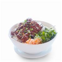 Bún Bò Nướng / Grilled Beef With Rice Vermicelli Noodle · 