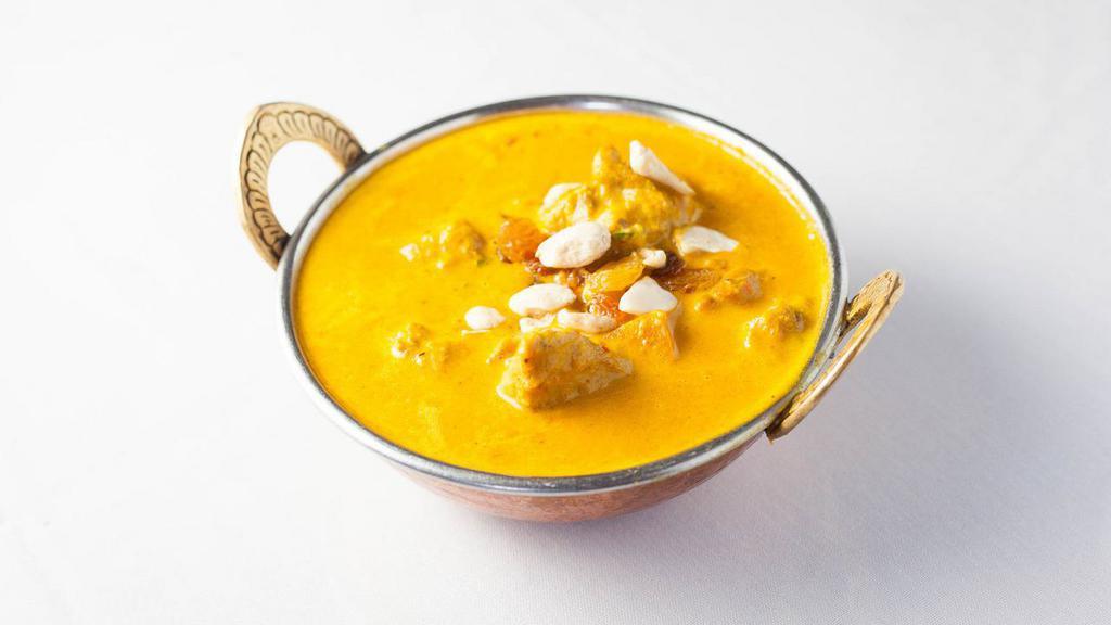 Chicken Korma · Boneless chicken cooked with cashew nuts in an almond-based sauce.
