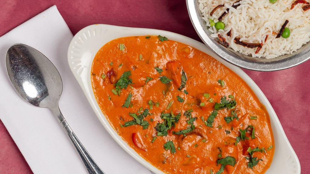 Chicken Tikka Masala · Boneless cubes of chicken grilled in tadoor and cooked in a rich creamy tomato and onion sauce.(National dish of the UK)