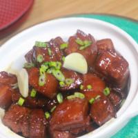 Shanghai Braised Pork Belly / 本帮红烧肉 · Lettuce pork belly