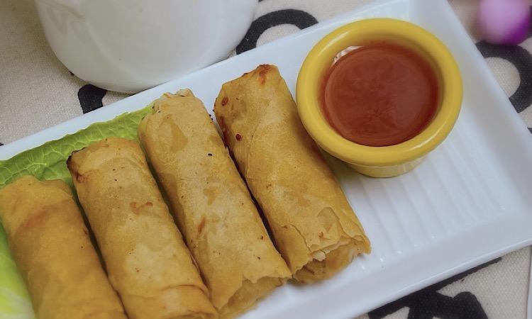 Spring Roll · Crispy spring rolls served with sweet chili sauce